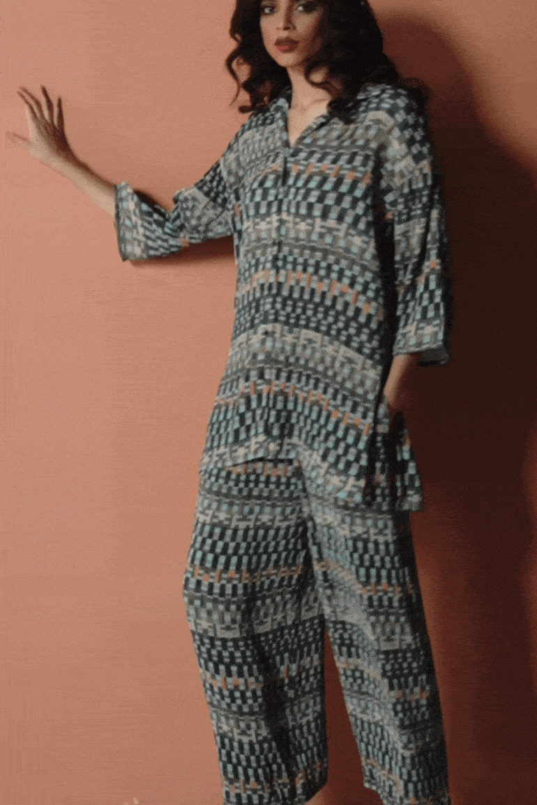 PRINT PLEAT SHIRT - dash and dot