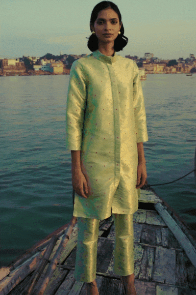 STRUCTURED BROCADE LONGLINE TOP - dash and dot