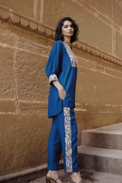 EMBROIDERED TEAL TOP - dash and dot