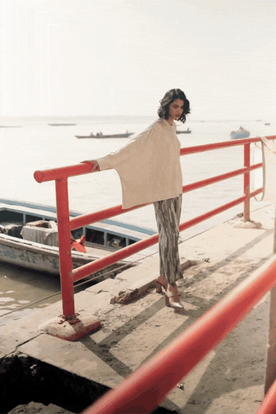 BOXY FOIL PLEATED TOP - dash and dot