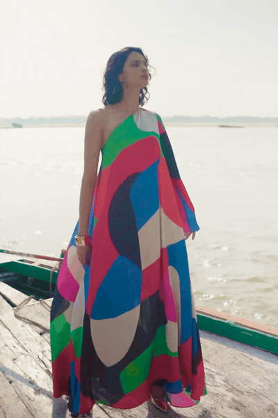 ABSTRACT SINGLE SLEEVE GOWN - dash and dot