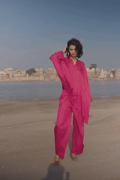 DOT FOIL PRINT SHIRT - dash and dot