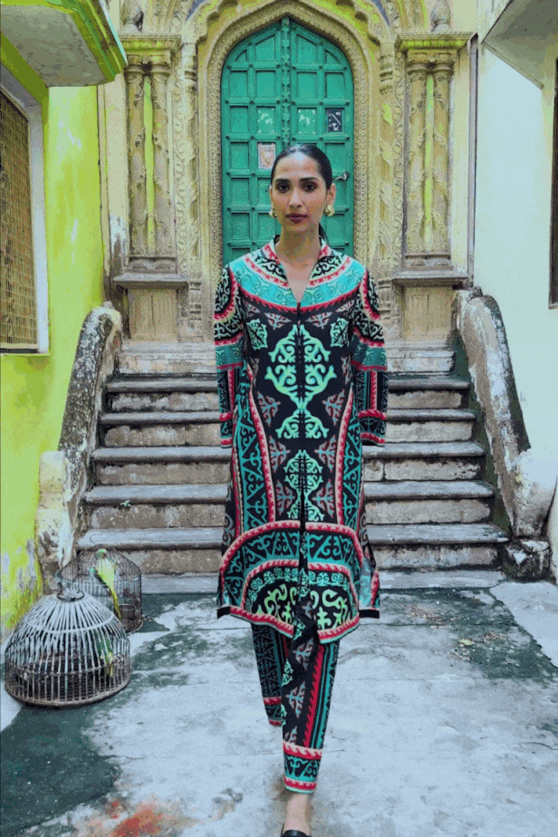 TRIBAL PRINTED TOP - dash and dot dash and dot