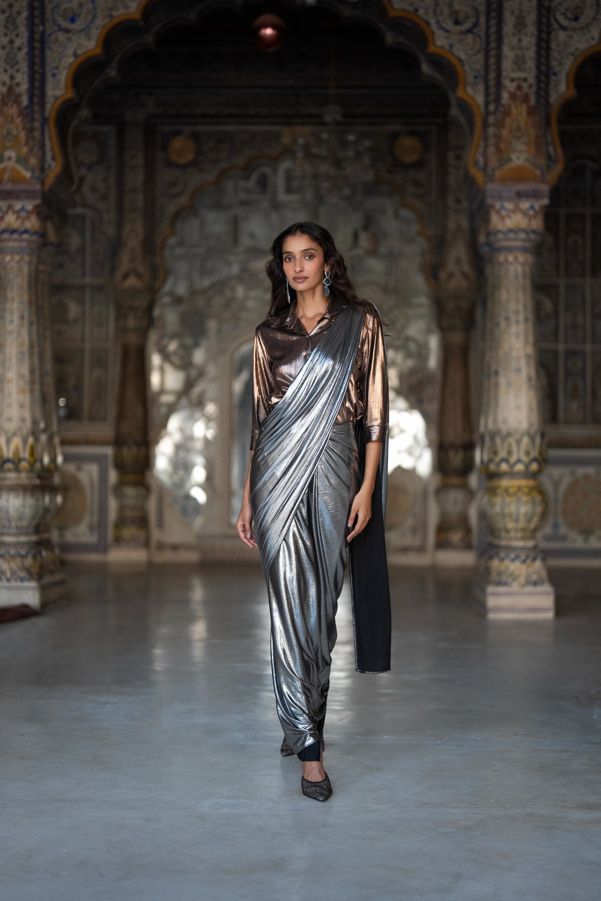 TEXTURED LAMÉ SARI DRAPE SKIRT