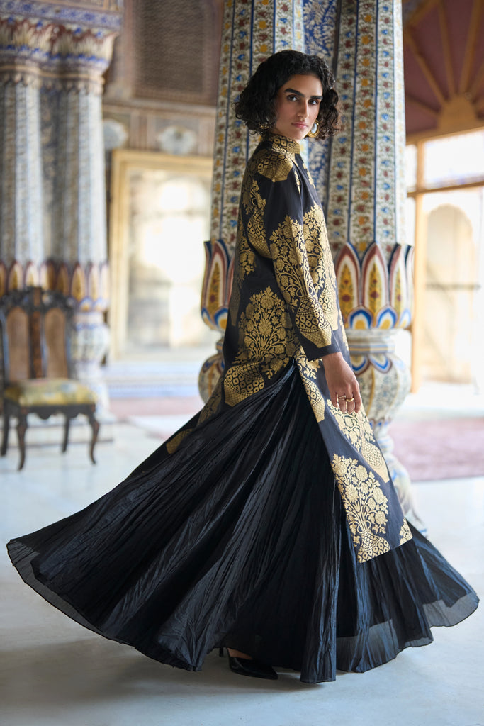 BENARES SILK BROCADE JACKET dash and dot