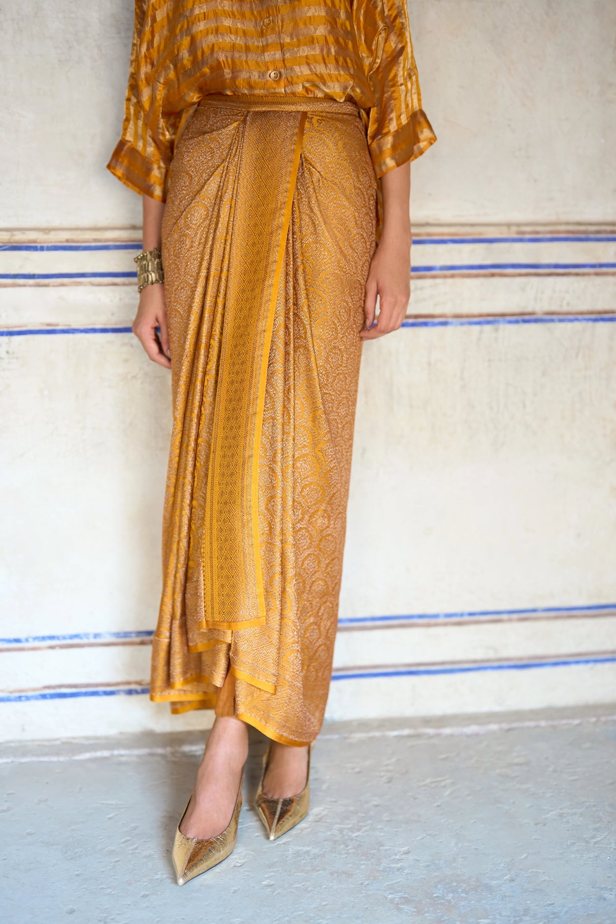BENARES TISSUE KAFTAN SHIRT & BROCADE DRAPE SKIRT