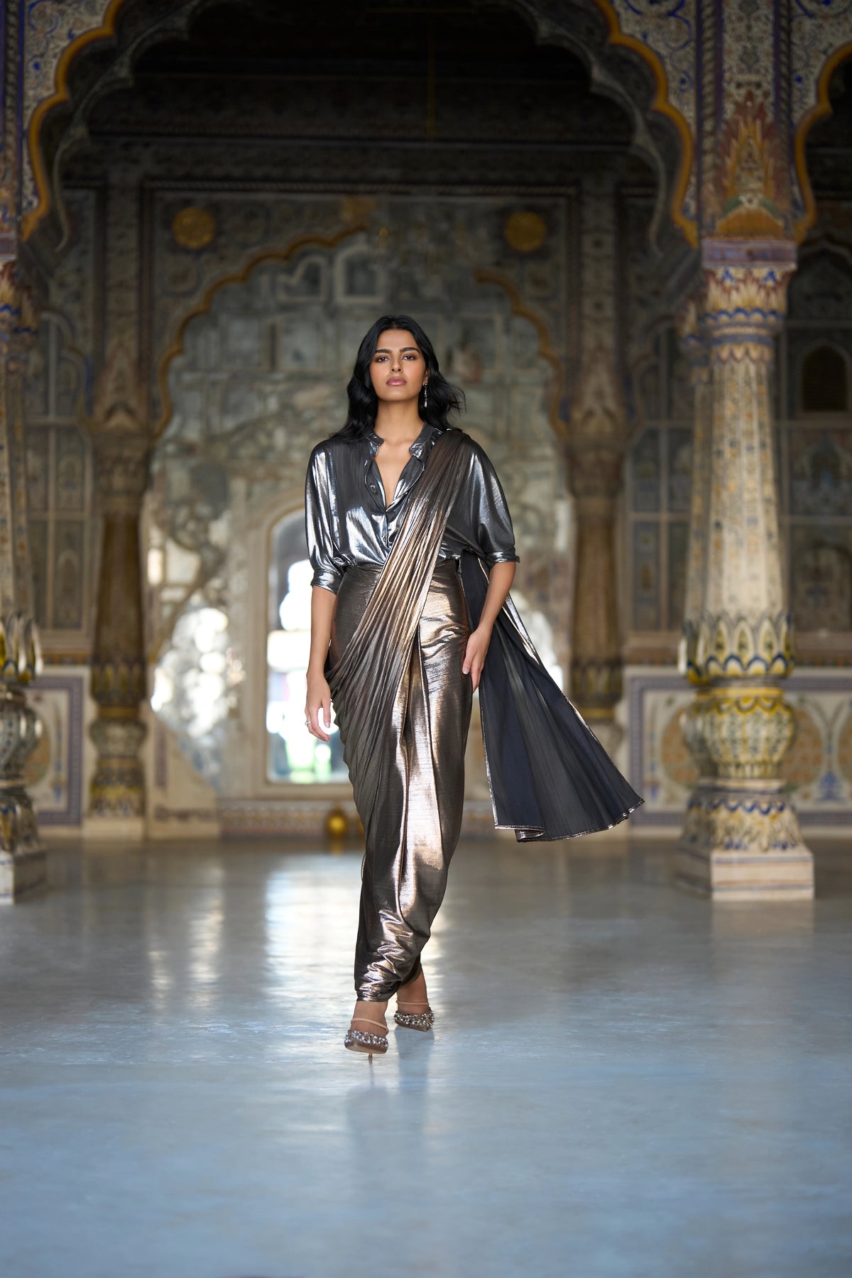 TEXTURED LAMÉ SARI DRAPE SKIRT
