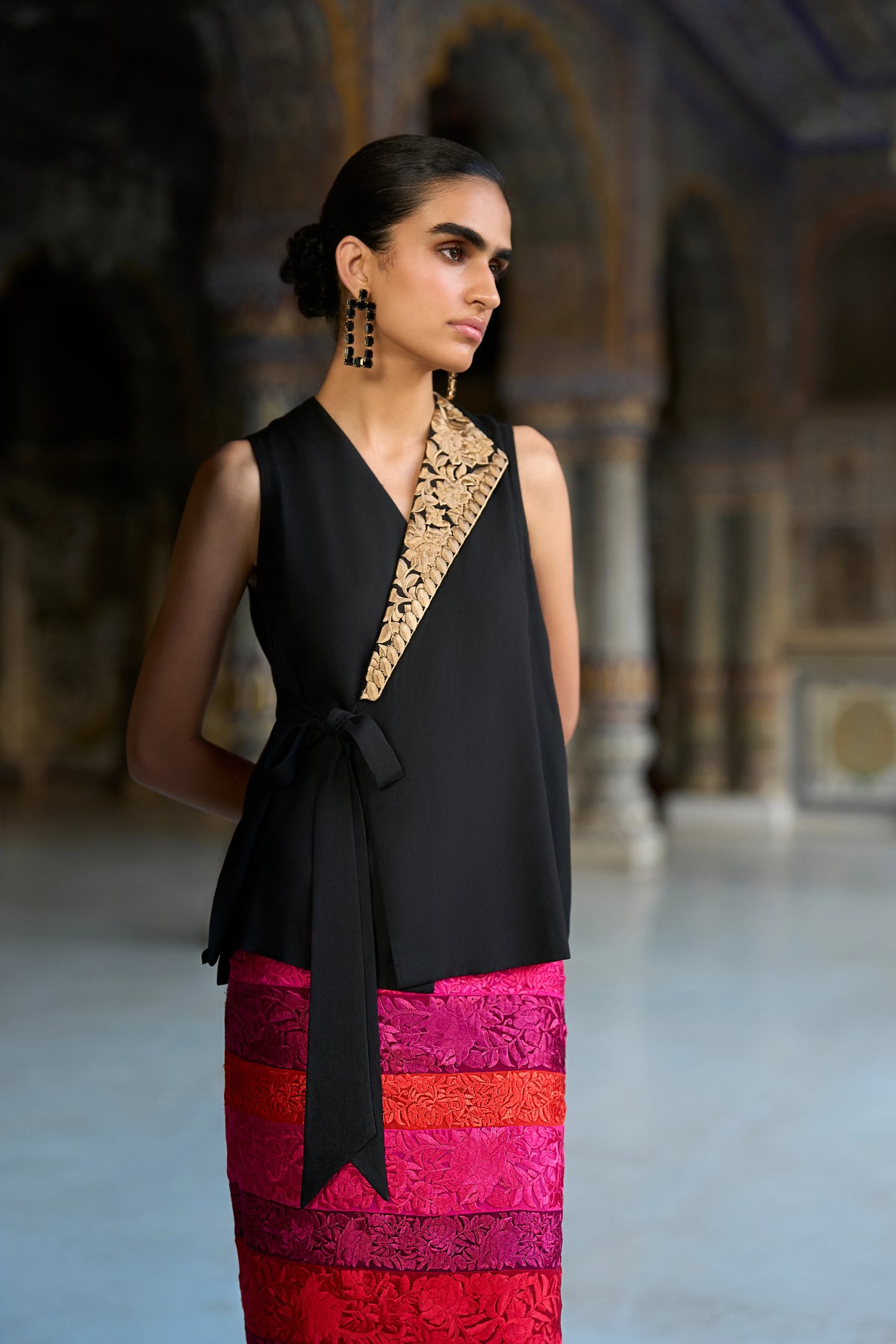 SLEEVELESS EMBROIDERED SIDE TIE TOP & EMBROIDERED STRIPED STRAIGHT CUT SKIRT