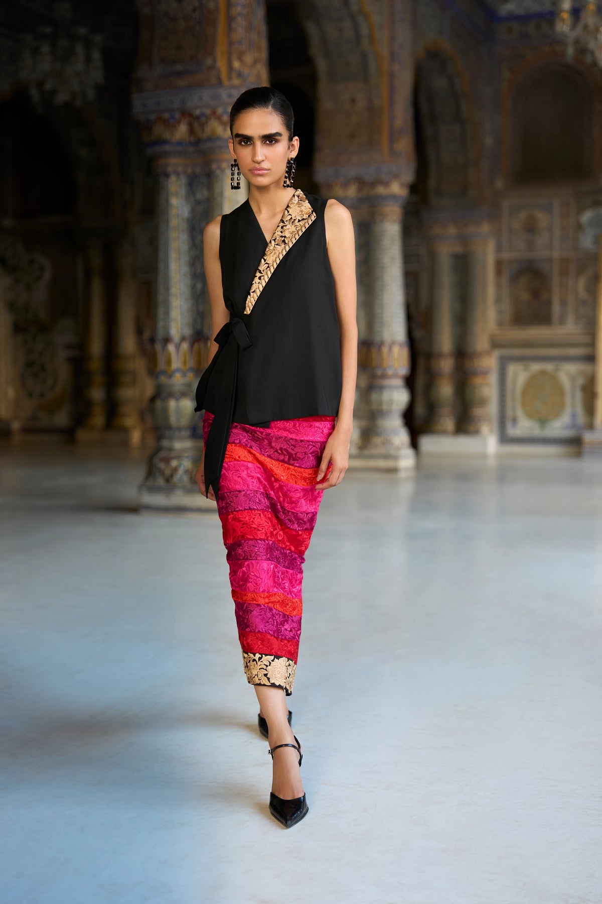 SLEEVELESS EMBROIDERED SIDE TIE TOP & EMBROIDERED STRIPED STRAIGHT CUT SKIRT