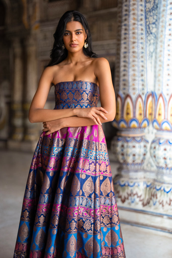 BENARES BROCADE GOWN dash and dot