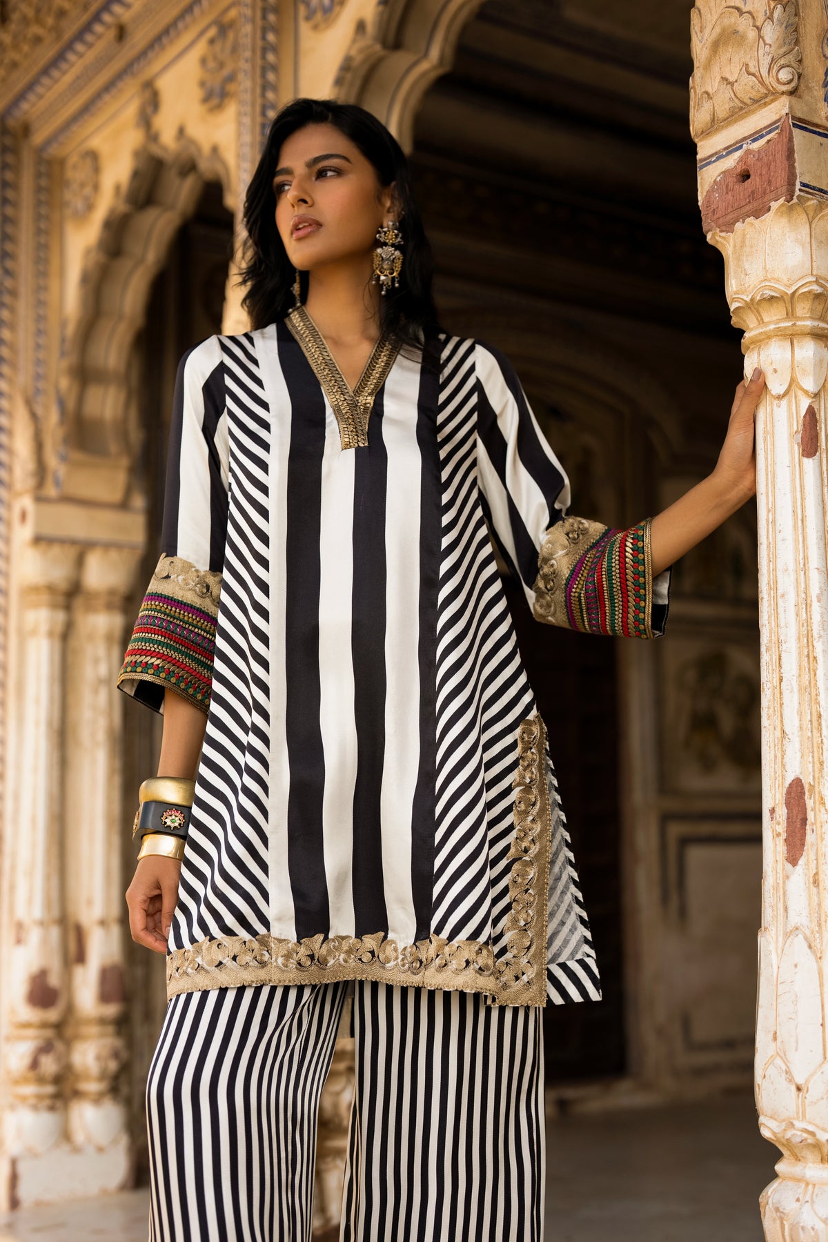 MONOCHROME STRIPED & EMBROIDERED TOP & PANT SET