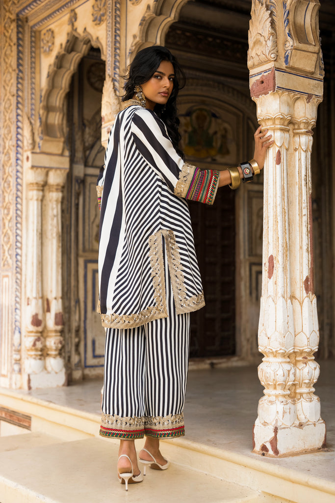 EMBROIDERED STRIPED TOP dash and dot