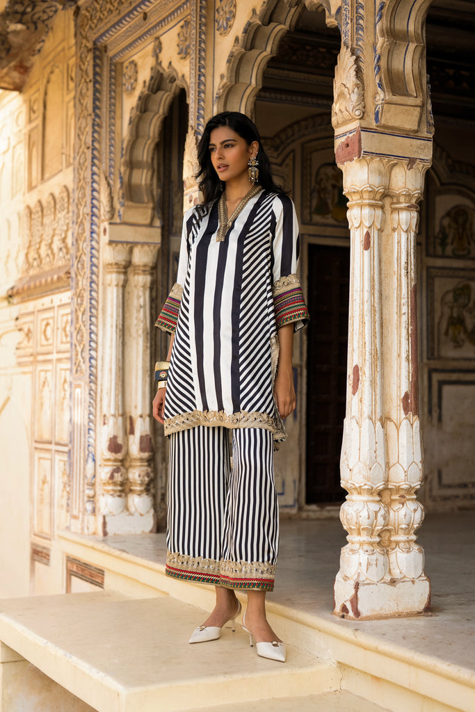 EMBROIDERED STRIPED TOP dash and dot