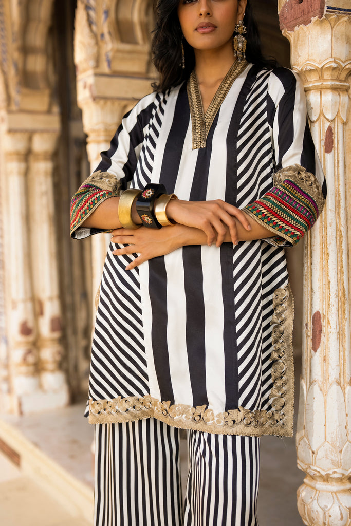 EMBROIDERED STRIPED TOP dash and dot