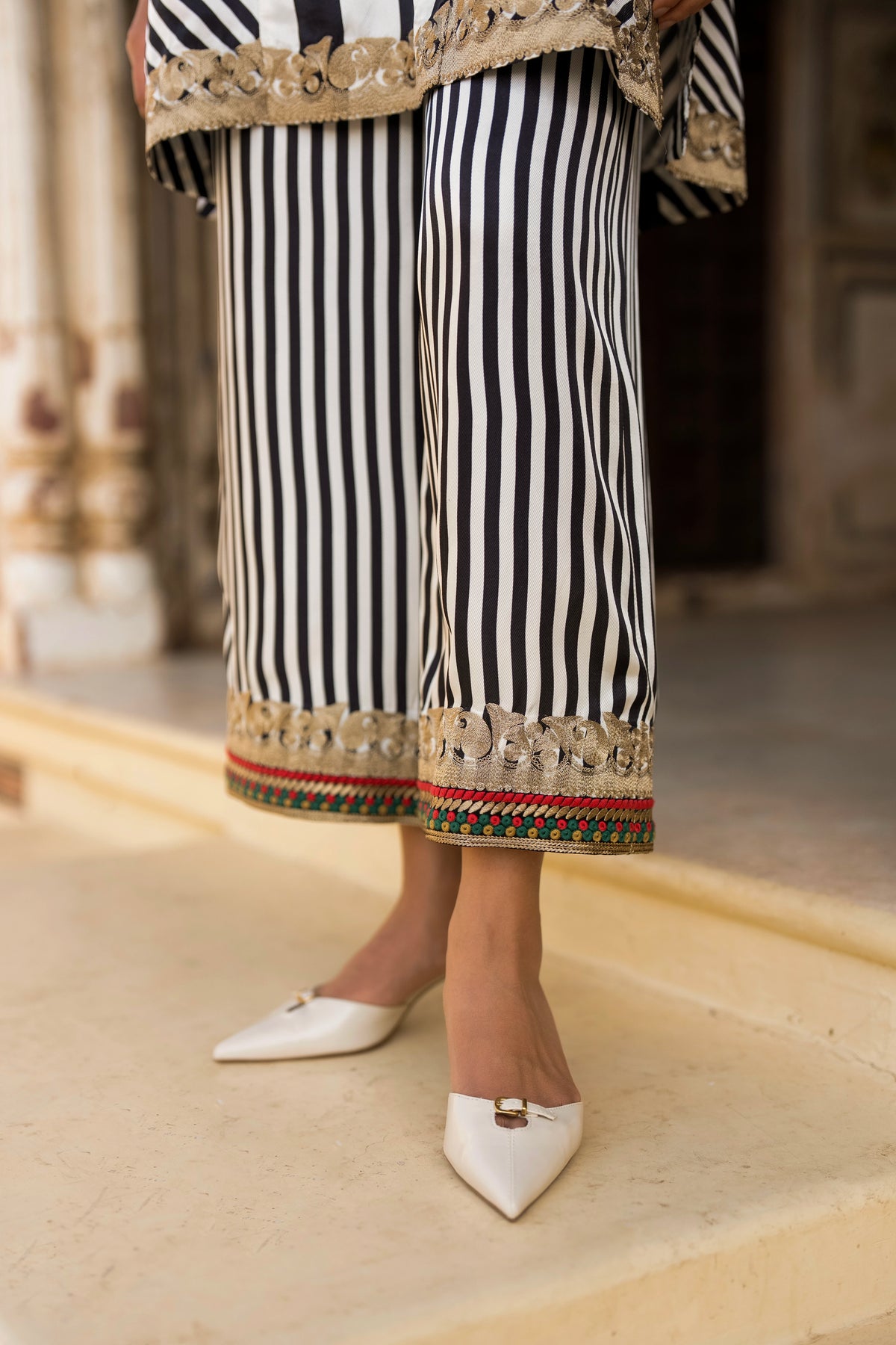 EMBROIDERED STRIPED PANT