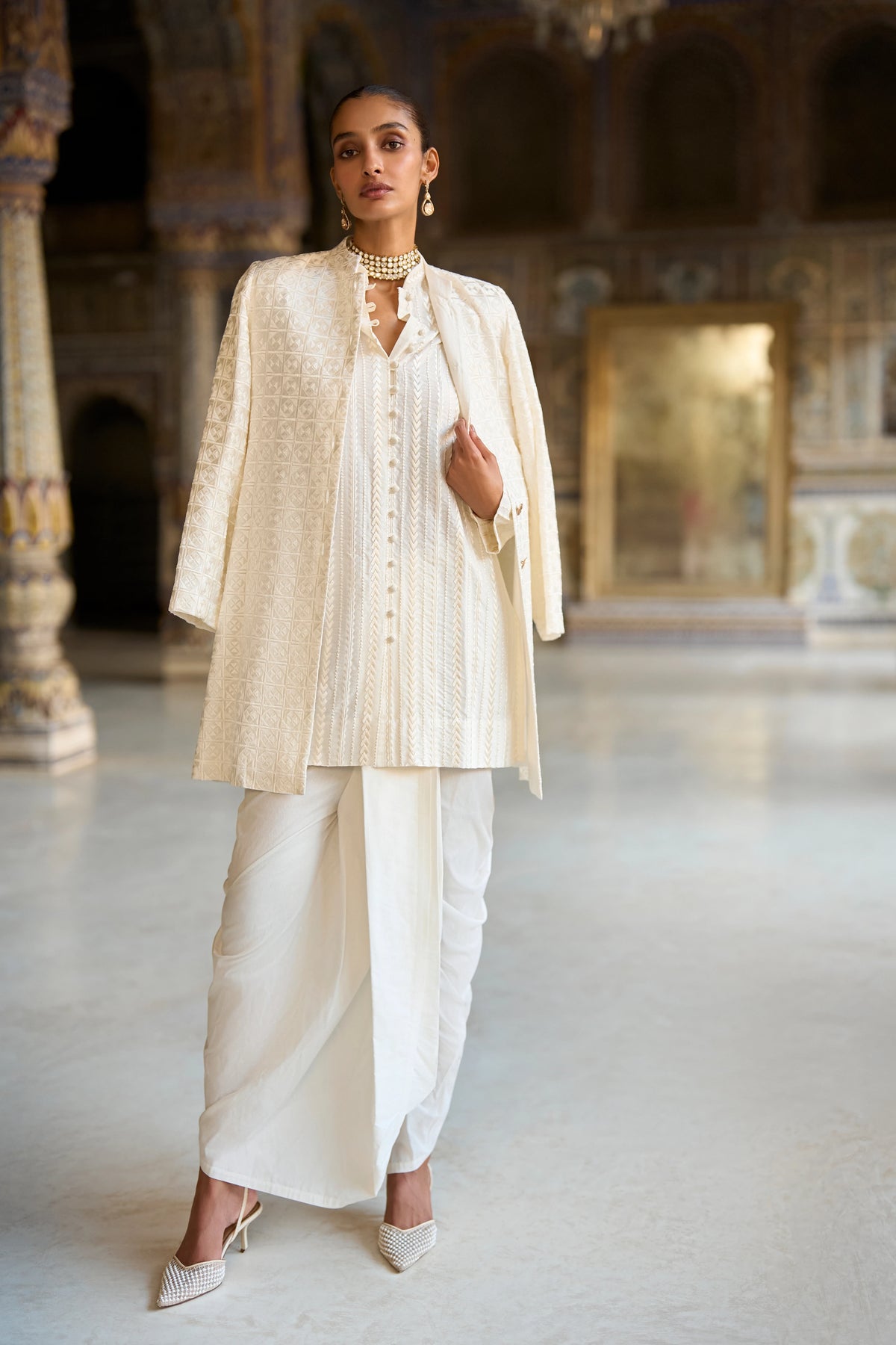 IVORY EMBROIDERED JACKET