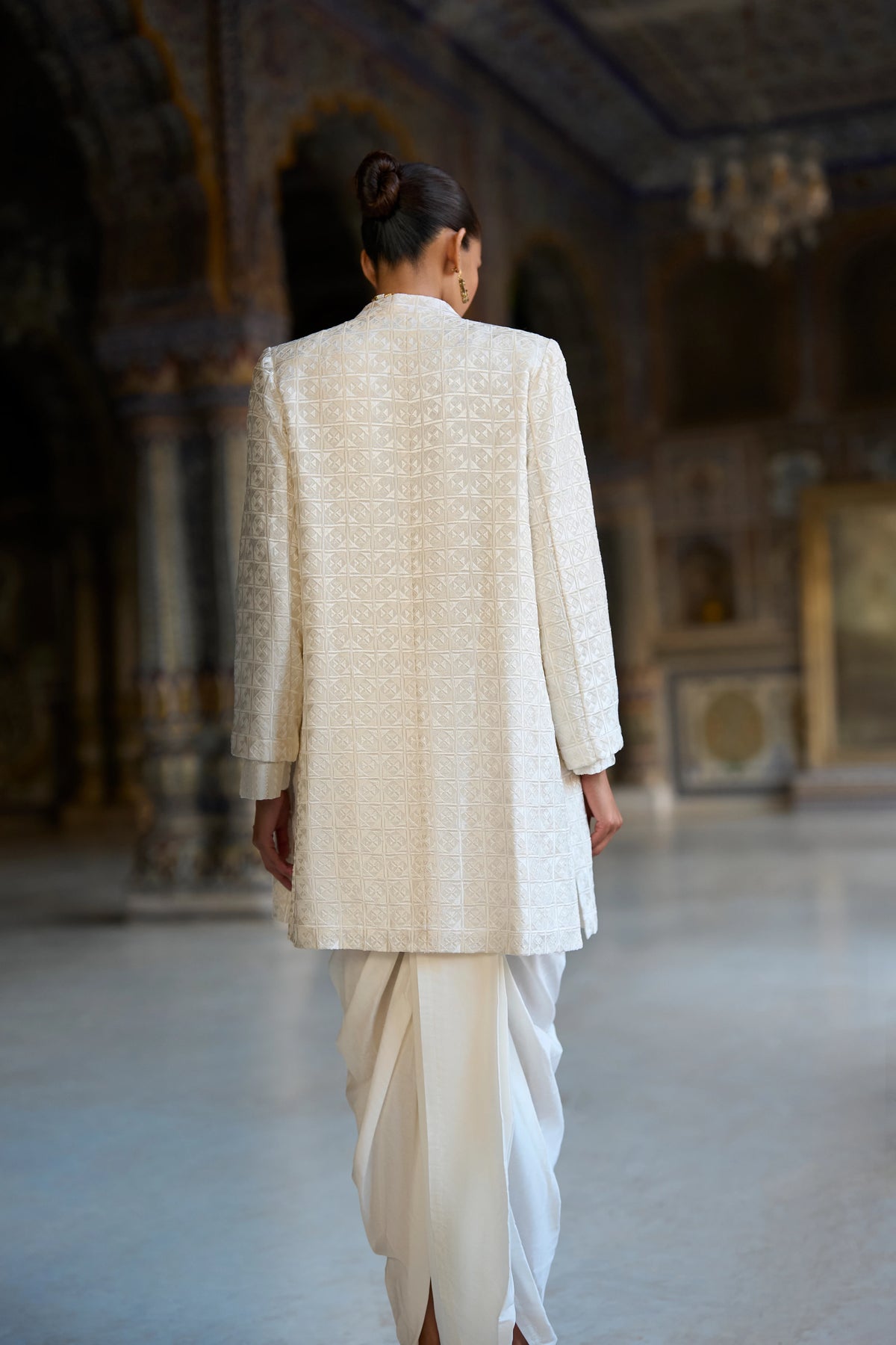 IVORY EMBROIDERED JACKET