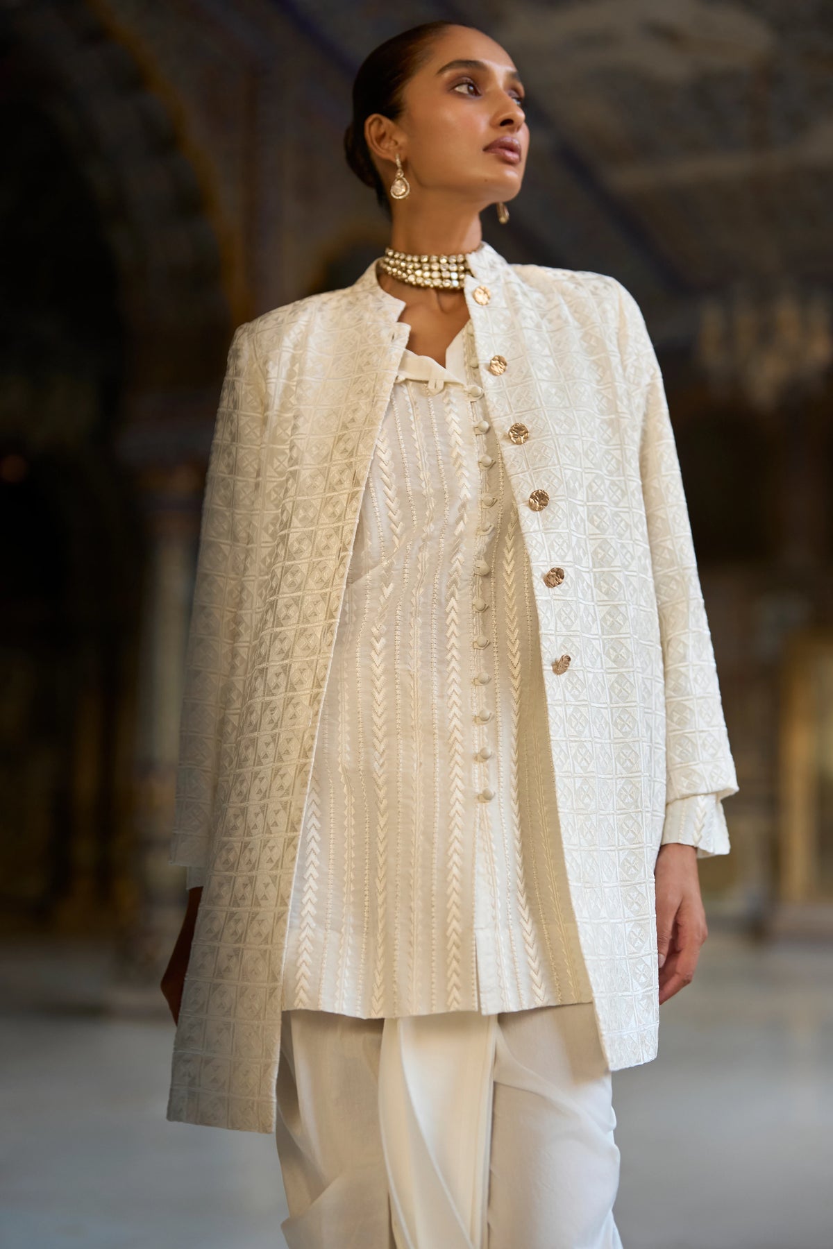 EMBROIDERED LONGLINE SHIRT