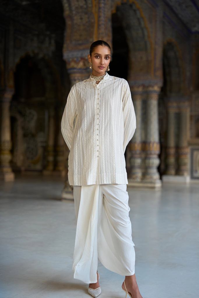 EMBROIDERED LONGLINE SHIRT dash and dot