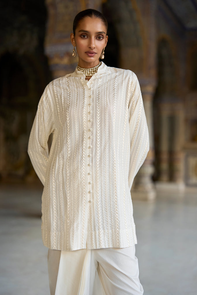 EMBROIDERED LONGLINE SHIRT dash and dot