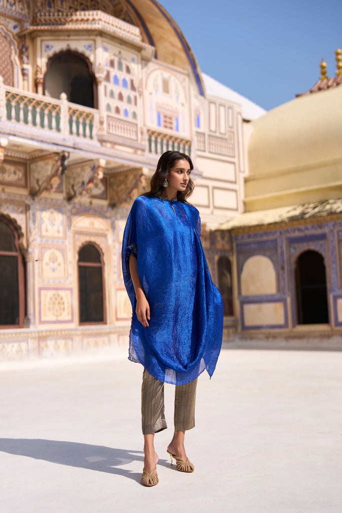 CRUSHED TISUE SINGLE SLEEVE EMBROIDERED TOP dash and dot