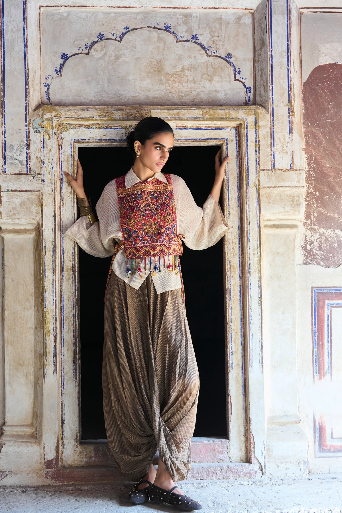BENARES TISSUE STRUCTURED SHIRT WITH EMBROIDERED BIB & COWL DRAPE PANT
