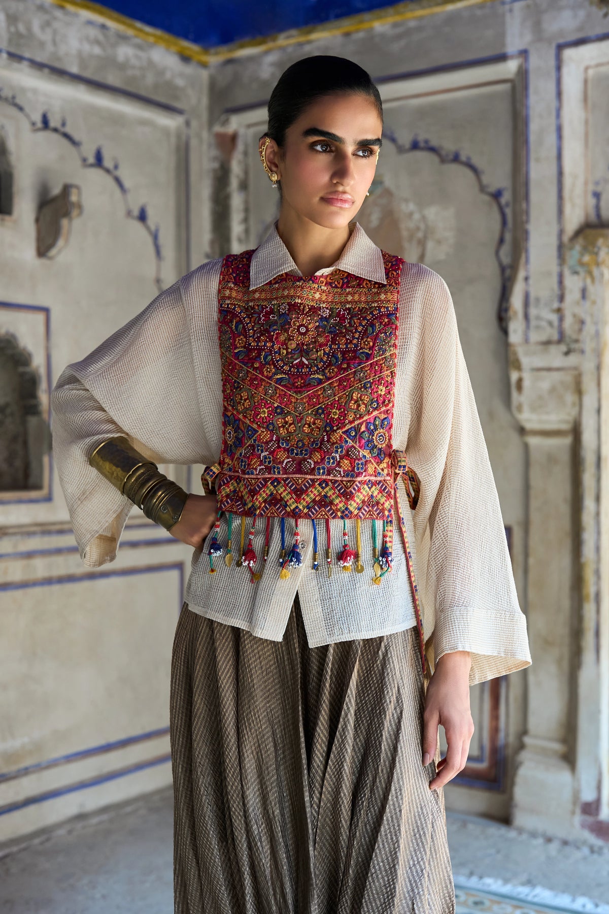 EMBROIDERED BIB
