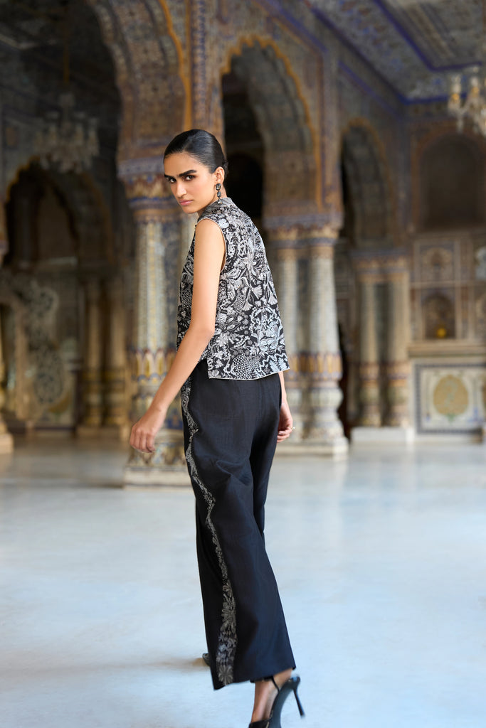 METALLIC THREAD EMBROIDERED WAISTCOAT dash and dot