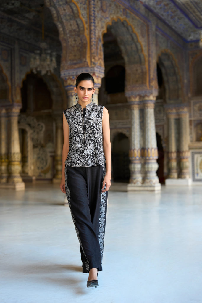 METALLIC THREAD EMBROIDERED WIDE-LEGGED PANT dash and dot