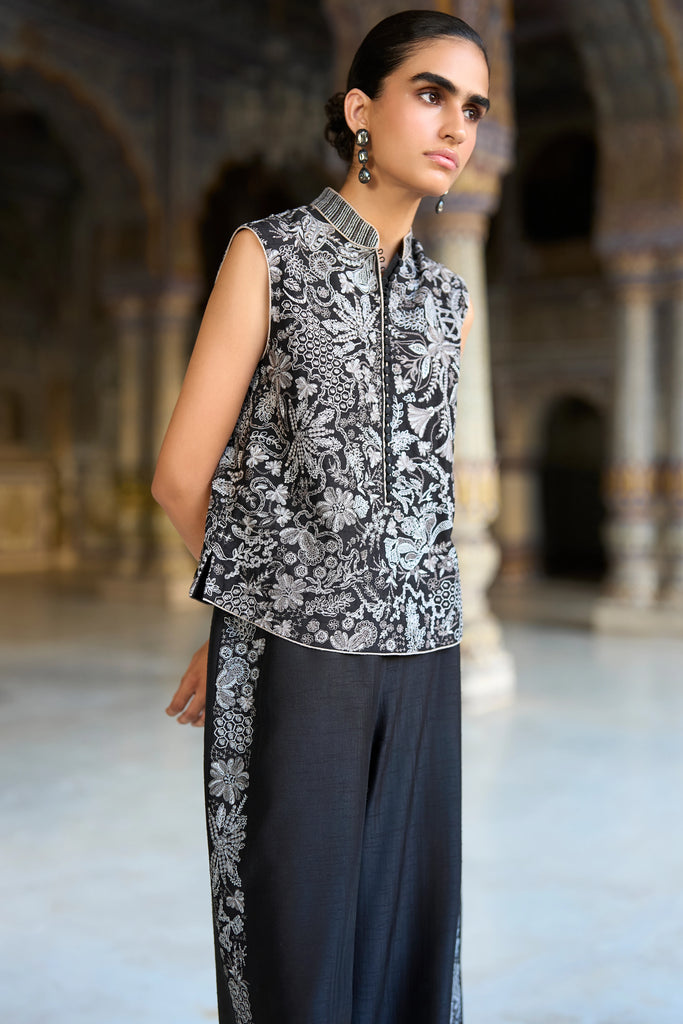 METALLIC THREAD EMBROIDERED WIDE-LEGGED PANT dash and dot