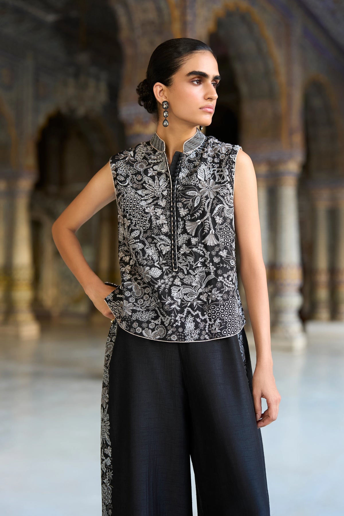 METALLIC THREAD EMBROIDERED WIDE-LEGGED PANT