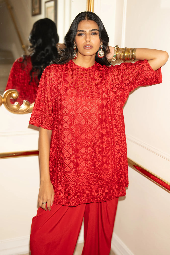 EMBROIDERED BOXY TOP dash and dot