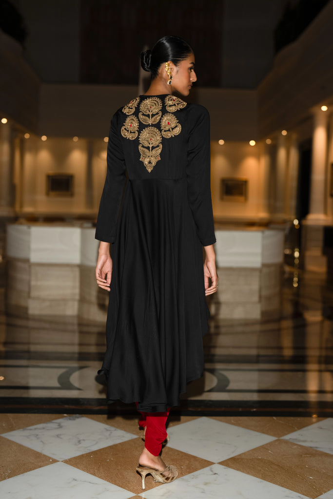 EMBROIDERED ASYMMETRIC DRAPE TOP dash and dot