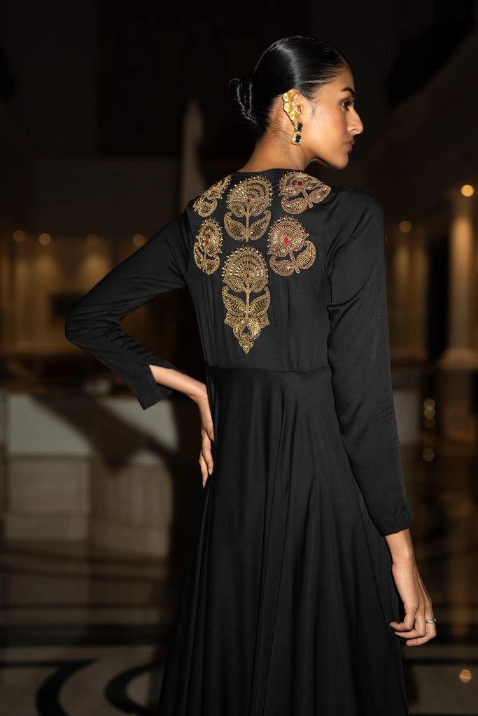 EMBROIDERED ASYMMETRIC DRAPE TOP dash and dot