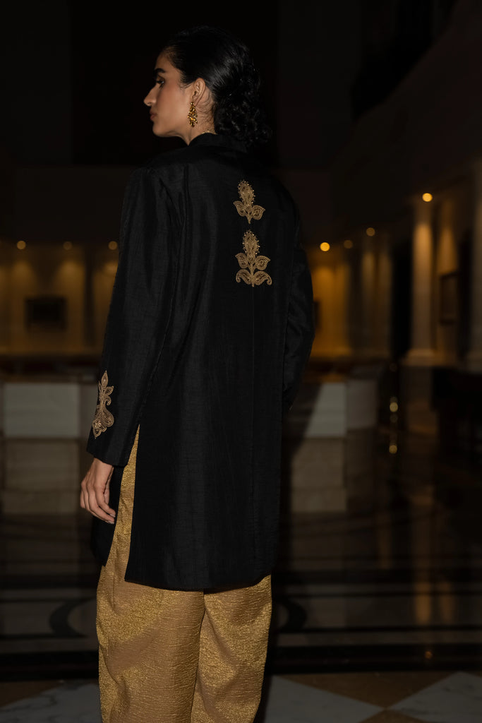 MOTIF EMBROIDERED TEXTURED JACKET, BENARES TISSUE METALLIC SHIRT & CRINKLED PANT dash and dot