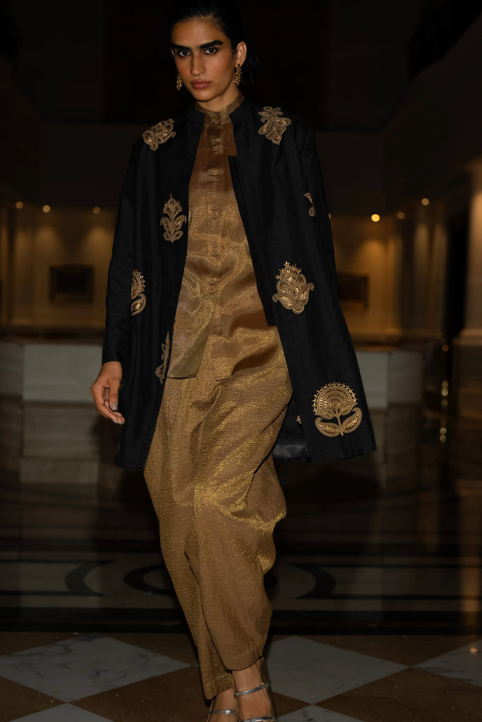 MOTIF EMBROIDERED TEXTURED JACKET, BENARES TISSUE METALLIC SHIRT & CRINKLED PANT dash and dot