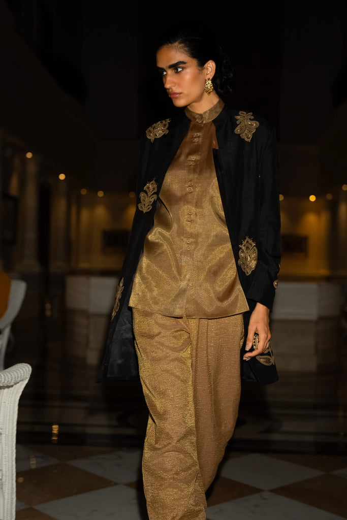 MOTIF EMBROIDERED TEXTURED JACKET dash and dot