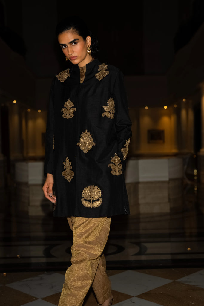 MOTIF EMBROIDERED TEXTURED JACKET dash and dot