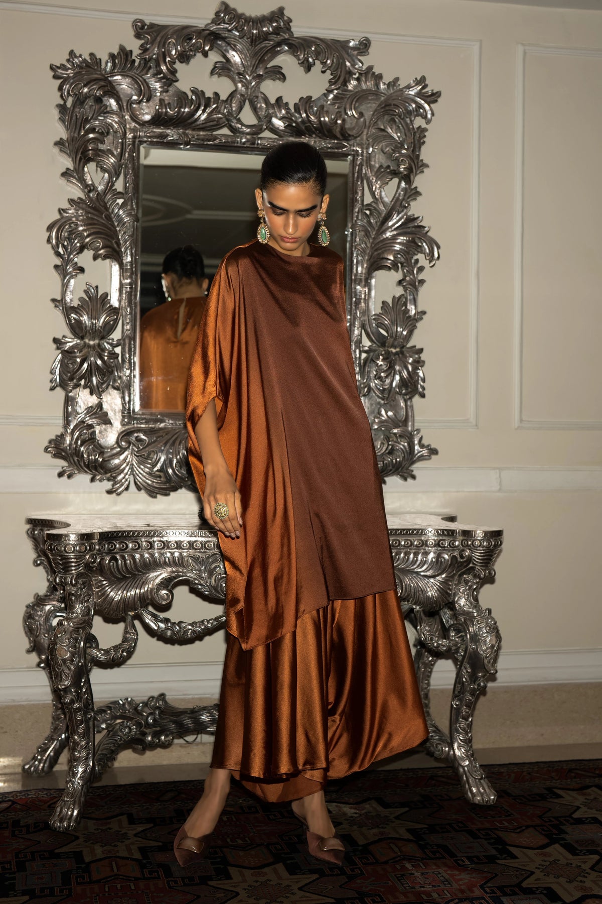 FLOWY OMBRÉ CAPE TOP & 
DRAPED CULOTTE PANT