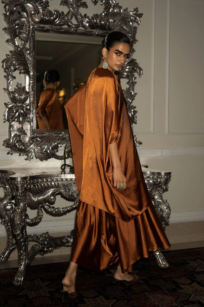 FLOWY OMBRÉ CAPE TOP & 
DRAPED CULOTTE PANT dash and dot