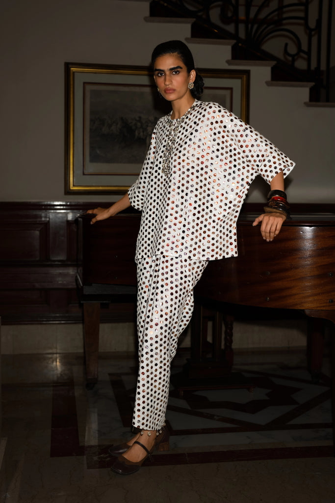 METALLIC EMBROIDERED TOP dash and dot