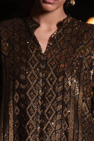 GEOMETRIC SEQUIN EMBROIDERED TOP