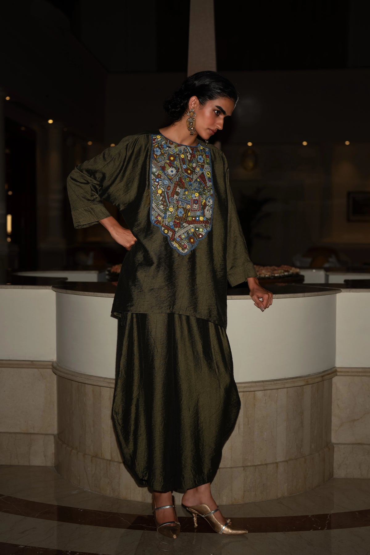 EMBROIDERED BIB TOP