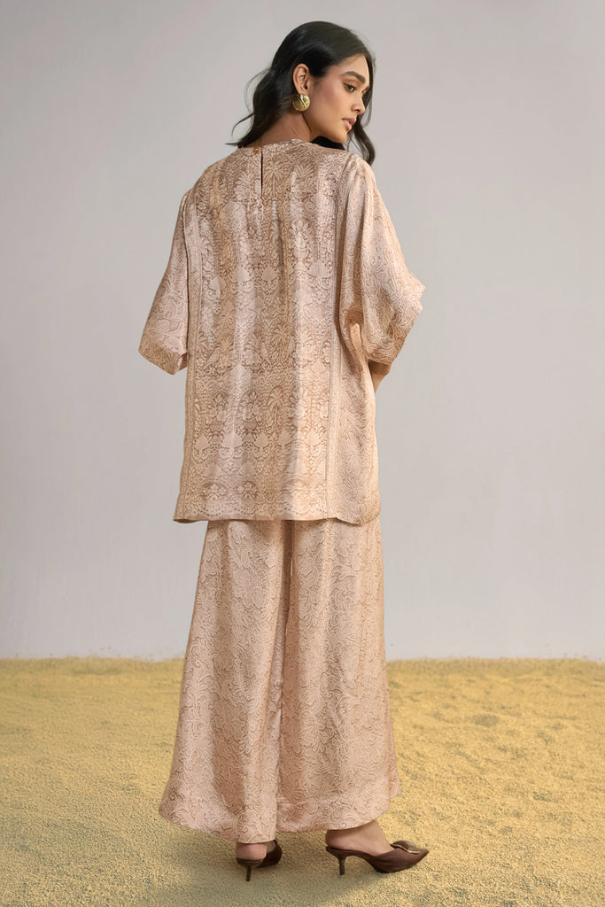 LACE PRINTED BOXY TOP dash and dot