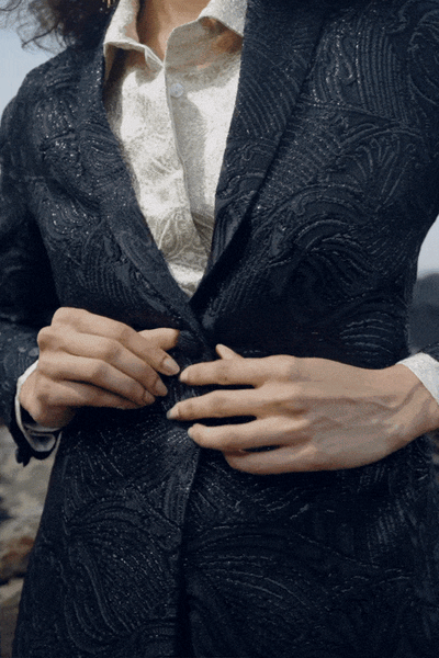 BLACK BROCADE BLAZER - dash and dot