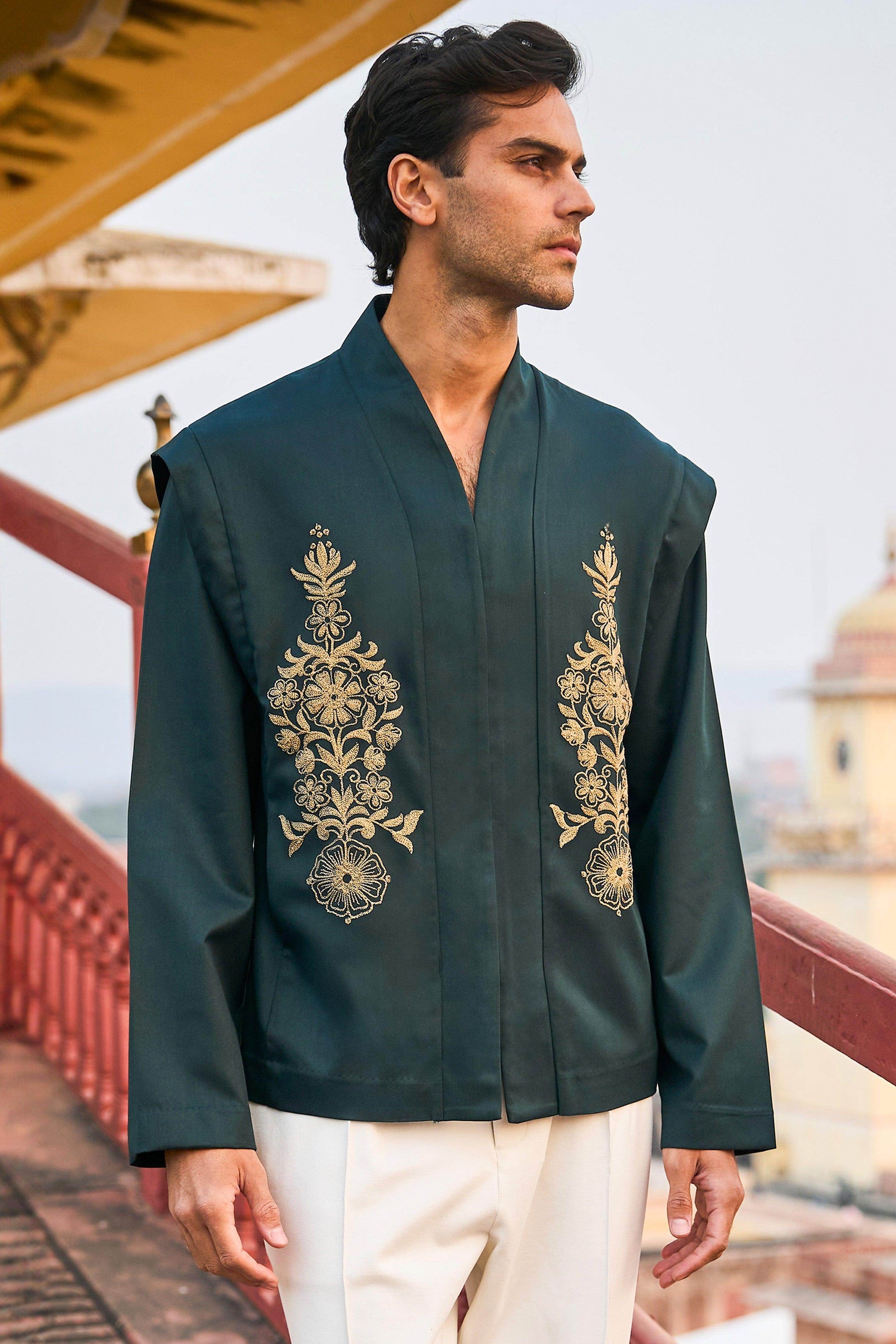 STRUCTURED EMBROIDERED SHIRT - dash and dot