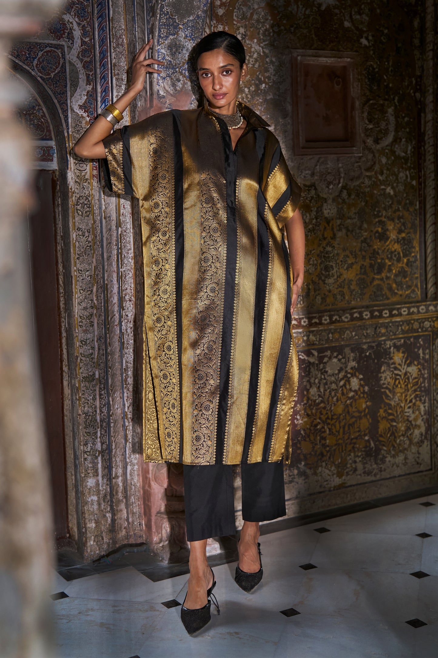 BENARES BROCADE STRIPED LONGLINE SHIRT