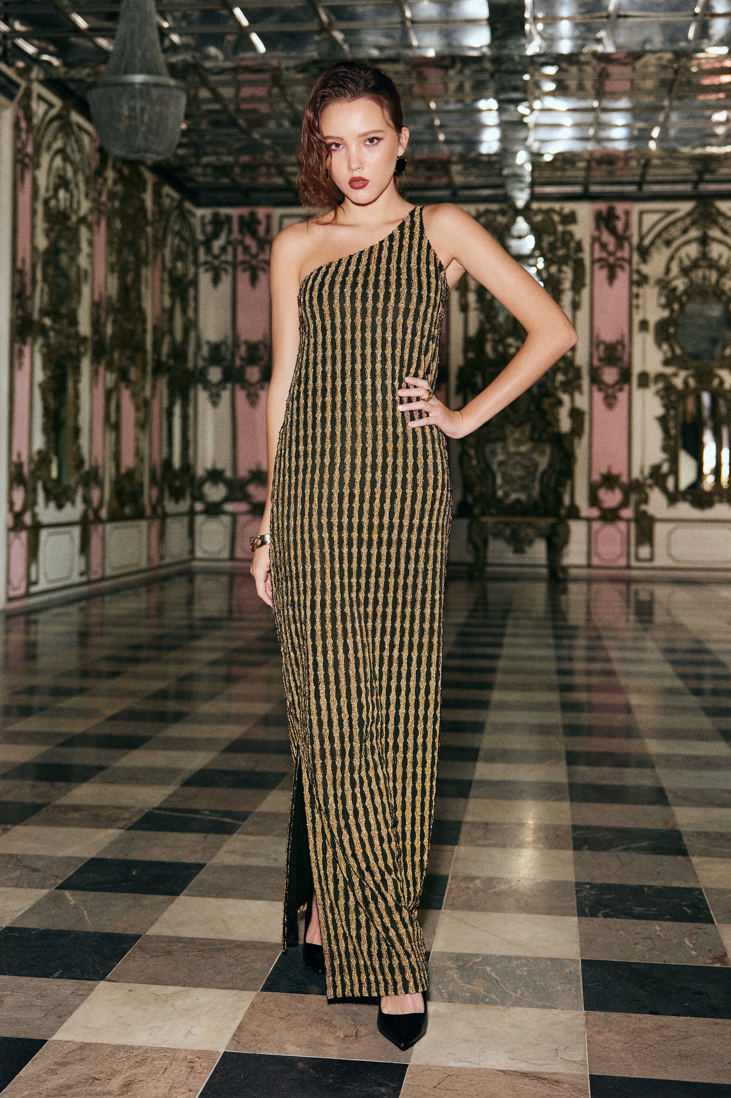 ONE-SHOULDER TEXTURED GOWN