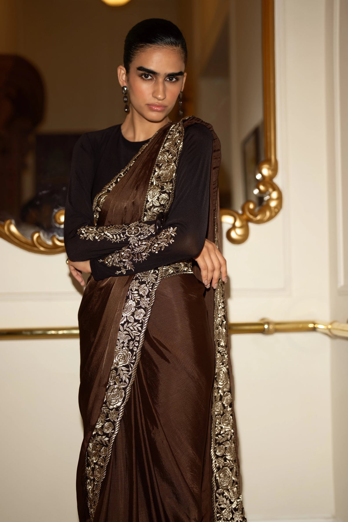 CUFF EMBROIDERED BLOUSE