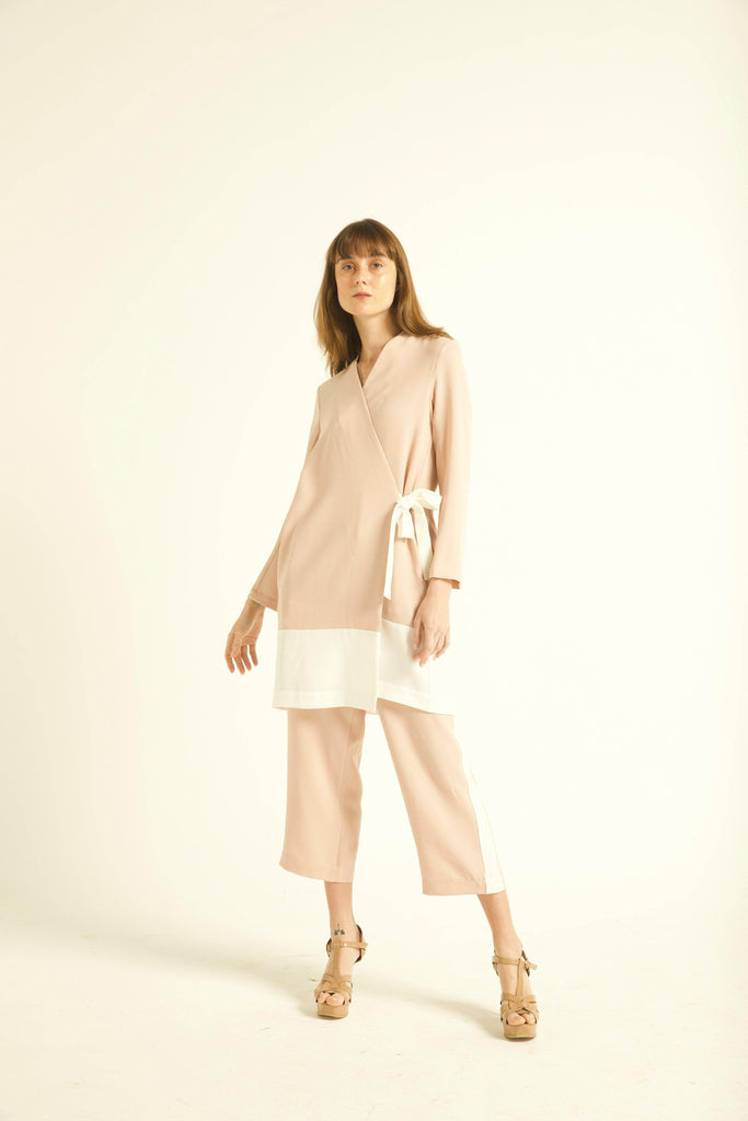 COLOR-BLOCK WRAP TOP - dash and dot dash and dot
